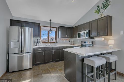 1417 4th St, Sartell, MN 56377-1658