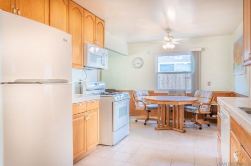 6325 Lake Aral Dr, San Diego, CA 92119-3430