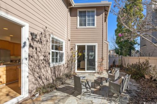 600 Landmark Ln, Redwood City CA  94065-2888 exterior