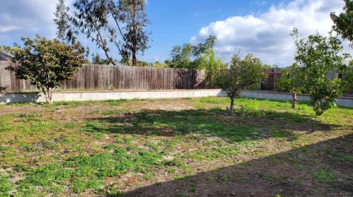 949 Ruby Dr, Vista CA  92083-5550 exterior