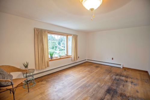 9 Mulberry Rd, Salem NH  03079-3801 exterior