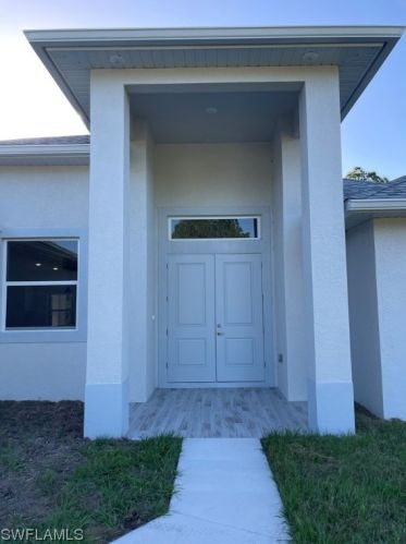 726 Calumet St, Lehigh Acres, FL 33974-9732