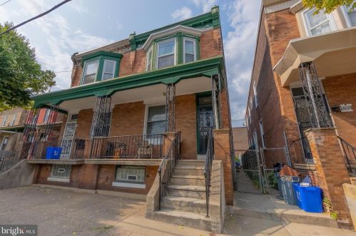 1605 Cayuga St, Philadelphia, PA 19140-1825