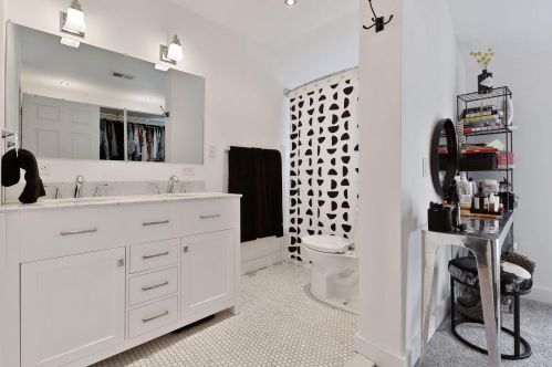 4223 Garfield Ave, Minneapolis MN 55409-1812 exterior