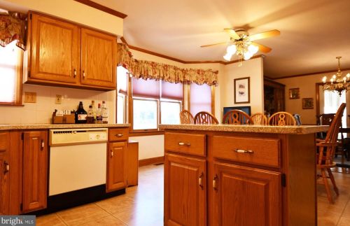 988 Lansdale Ave, Lansdale PA 19446-1621 exterior