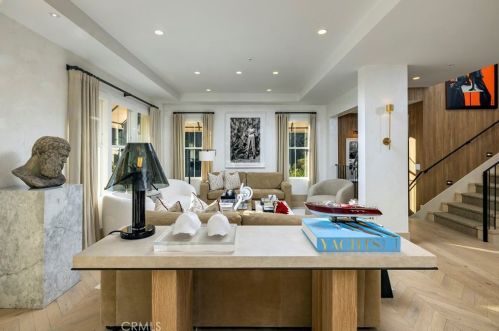 12 Tidal Surf, Newport Beach CA  92657-1905 exterior