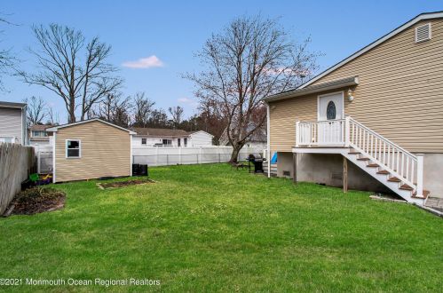 74 Venice Dr, Bricktown NJ  08723-6977 exterior