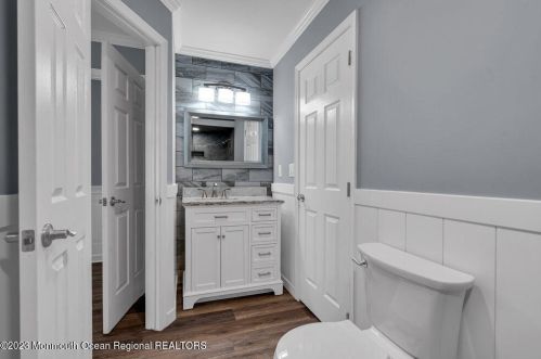 2 Taylor Ct, Lakewood NJ  08701-7317 exterior