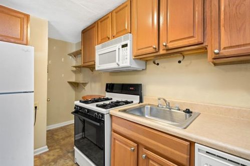 926 Baldwin St, Pittsburgh PA  15234-1610 exterior