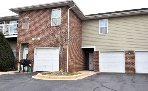 6846 102nd St, Kenosha, WI 53158-3362