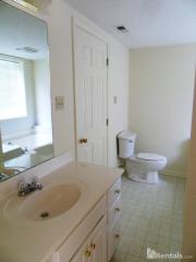 102 Essex Ln, Oak Ridge TN  37830-4122 exterior