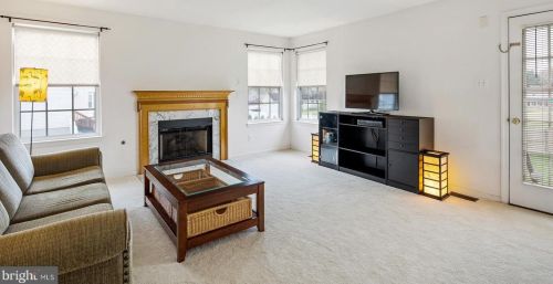 15 Lake Narraticon Dr, Swedesboro NJ  08085-3417 exterior