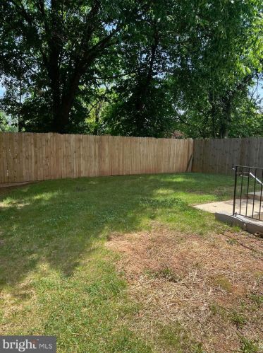 5028 C St, Washington, DC 20019-7648