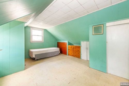 488 Lanza Ave, Outwater NJ  07026-2035 exterior