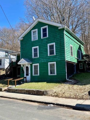 69 High St, Vernon, CT 06066-3638