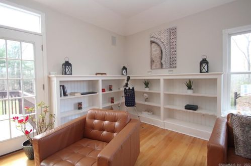 86 Blanket Mdw Rd, Upper Stepney CT 06468-1095 exterior