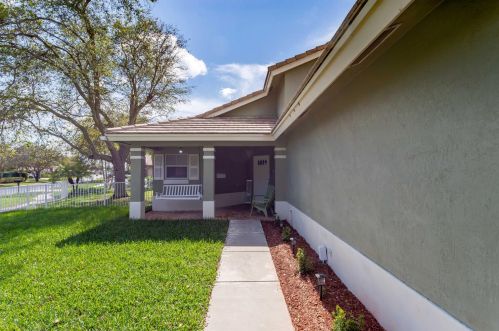 7756 Manor Forest Ln, Boynton Beach, FL 33436-8816