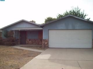 743 D St, Tulare CA  93274-0026 exterior