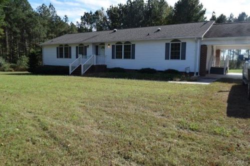 2676 Great Oak Rd, Warfield, VA 23889-2256