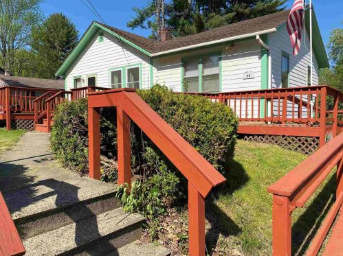 88 Meetinghouse Rd, Hinsdale, NH 03451-2022