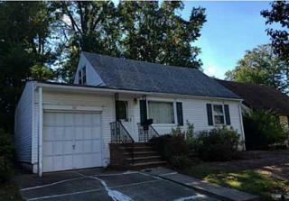 37 Willry St, Woodbridge, NJ 07095-2442