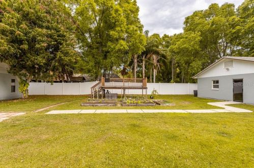 707 Shore Dr, Oldsmar FL  34677-4305 exterior