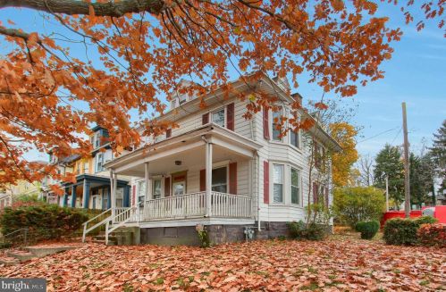 2001 Derry St, Harrisburg PA 17111-1643 exterior