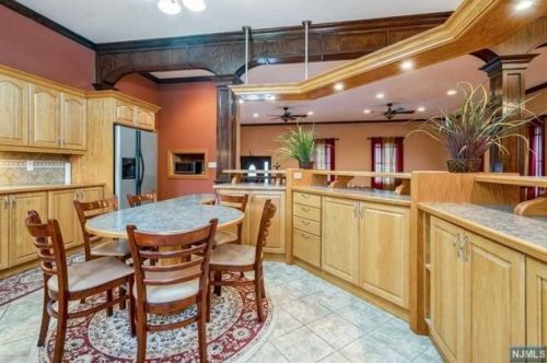 2 Sheba Dr, Wantage NJ  07461-4829 exterior