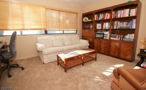 1 Durar Ave, Ridgewood NJ exterior