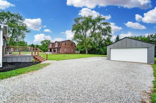 1410 White Rd, Darbydale OH  43123-8997 exterior