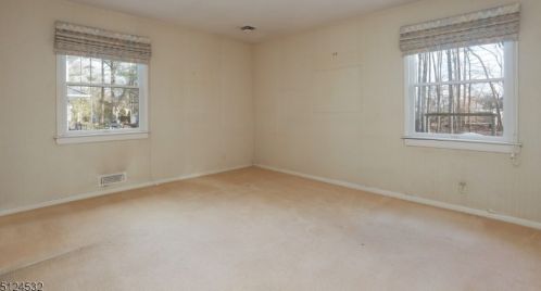 2080 Arrowwood Dr, Scotch Plains NJ 07076-4730 exterior