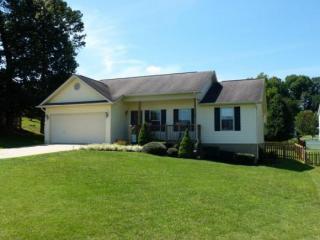 108 Ebony Ln, Johnson City, TN 37615-2360