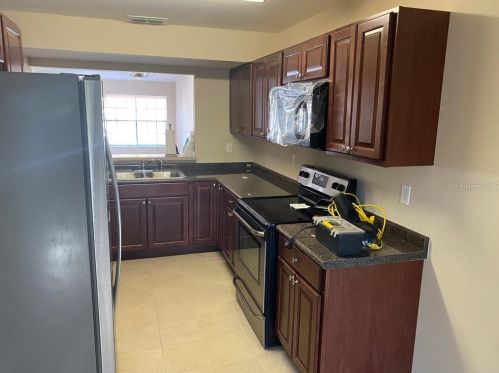 208 Lovell Ln, Apopka, FL 32703-4376