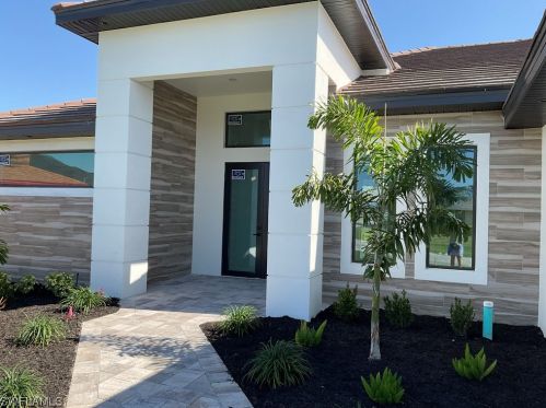2803 25th Ave, Cape Coral, FL 33914-4704