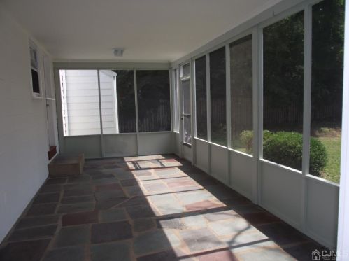 26 Logan Ln, Piscataway NJ  08854-5804 exterior