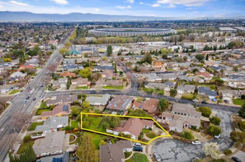 775 Prestwick Ct, Sunnyvale, CA 94087-4861