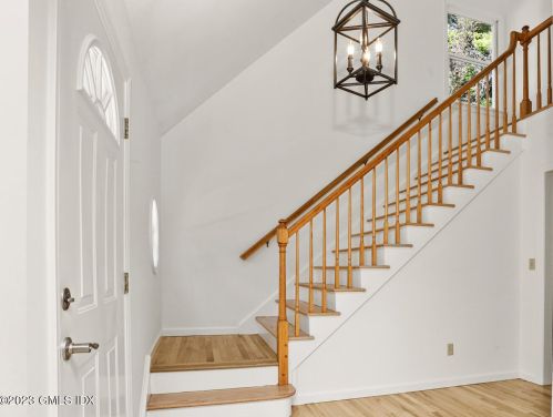 47 River St, New Canaan CT  06840-4232 exterior