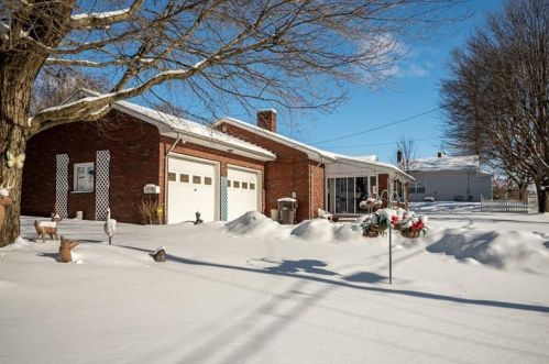 22 Garfield St, Hermitage, PA 16159-4116