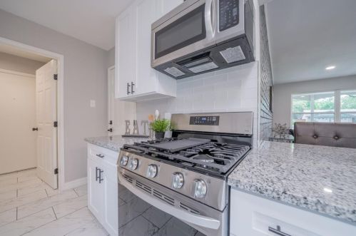 1606 Wisteria Way, Richardson TX  75080-3115 exterior