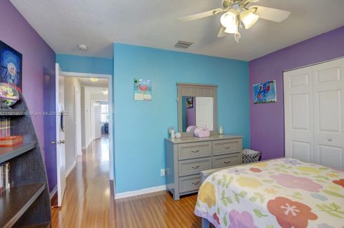 2053 149th Ave, Hollywood FL 33027-4340 exterior