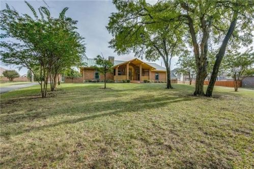 606 Shady Ln, Seagoville, TX 75159-1827