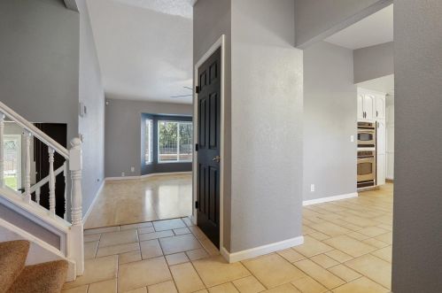 696 Tahoe St, Manteca CA  95337-6853 exterior