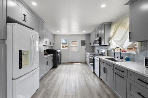 744 Carroll Ave, Glendora CA  91741-3525 exterior