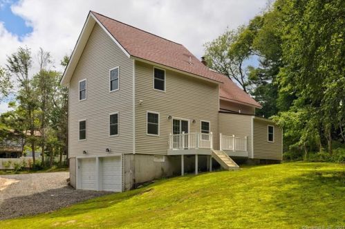 28 Crowley Ave, Milford CT  06461-2306 exterior