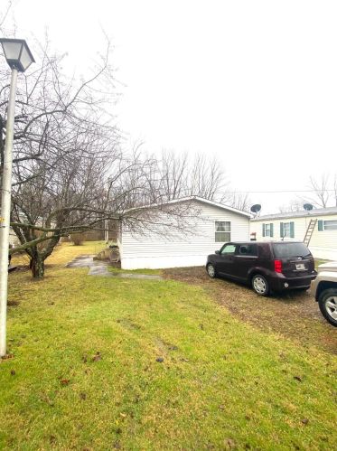 3250 Maysville Pike, Zanesville, OH 43701-7627