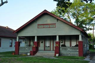 534 Columbia St, Houston TX  77007-2626 exterior