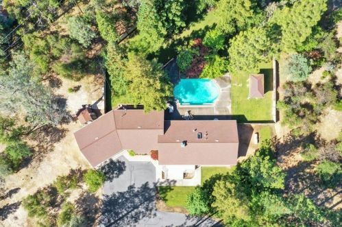 13267 Squirrel Creek Rd, Grass Valley CA 95945-4551 exterior