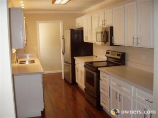 683 School St, West Pittsburg, CA 94565-3957