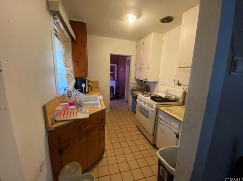 767 Emporia St, Ontario CA  91761-1818 exterior