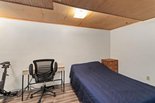 17 Meetinghouse Rd, Keene NH  03431-2065 exterior